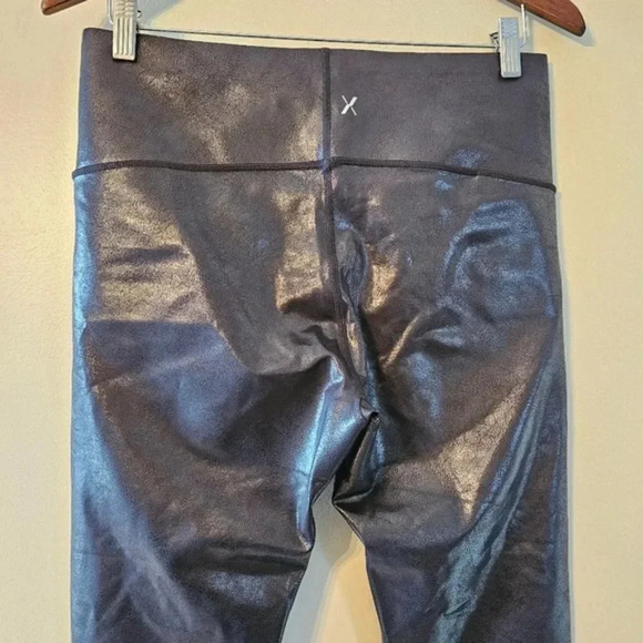 Knix High Rise Contour Waist Faux Vegan Leggings Pants Black Size Large. - Picture 12 of 15